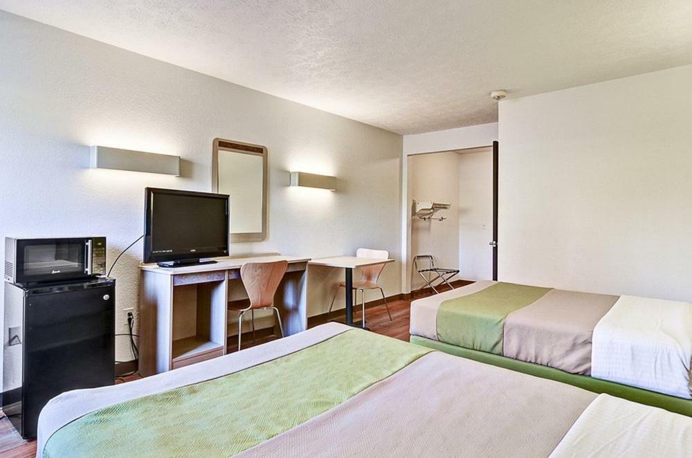 Economy Inn Pittsburgh Airport Moon Township 외부 사진