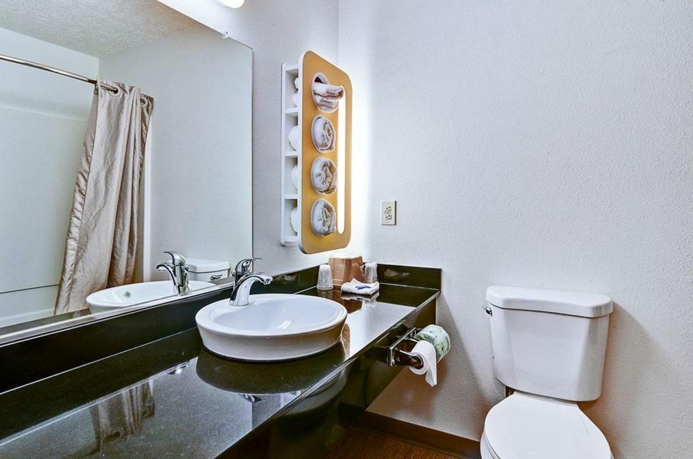 Economy Inn Pittsburgh Airport Moon Township 외부 사진
